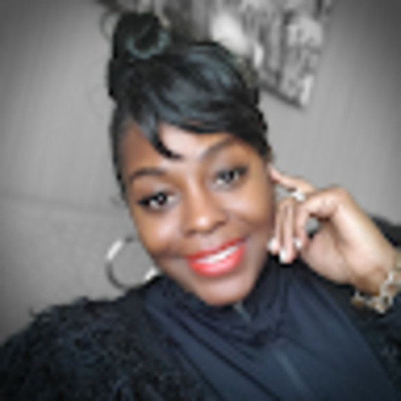 Meet your Posher, Desiree - Picture 1 of 1